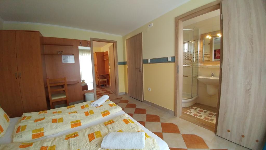 Green Guesthouse Balatonfuered Zewnętrze zdjęcie