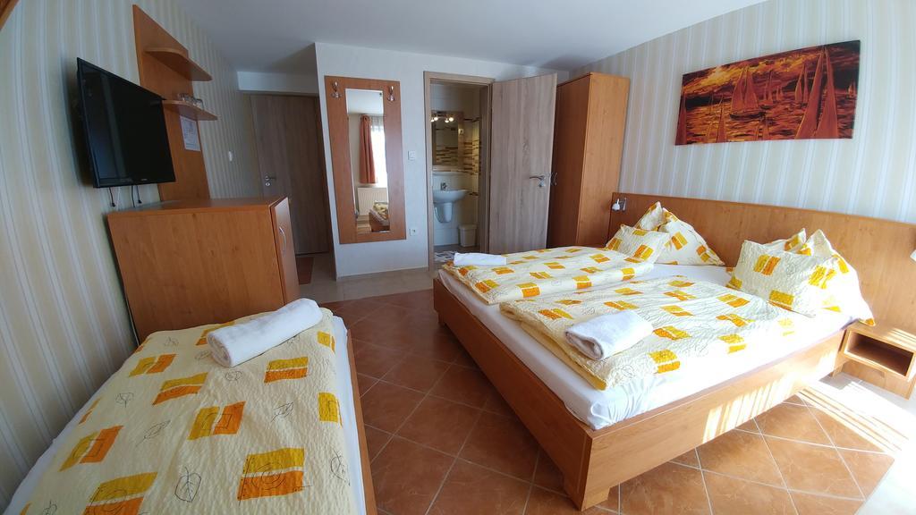 Green Guesthouse Balatonfuered Zewnętrze zdjęcie