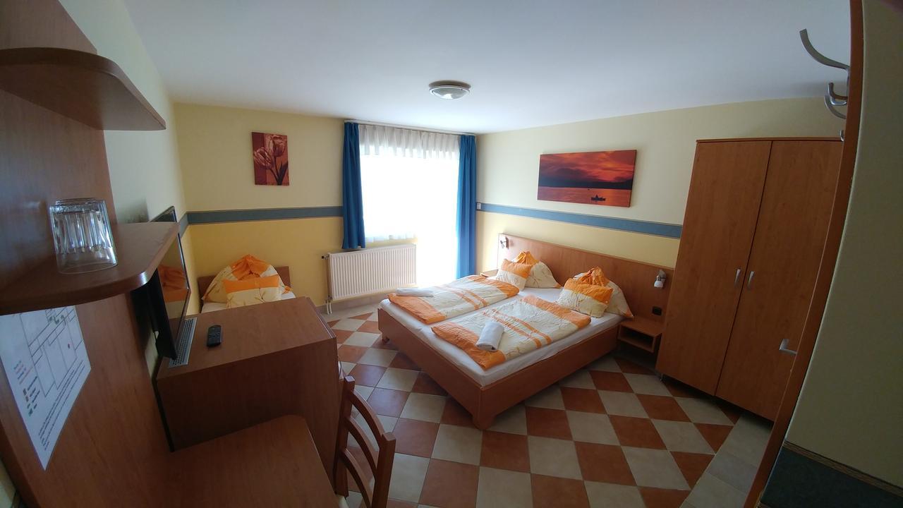 Green Guesthouse Balatonfuered Zewnętrze zdjęcie